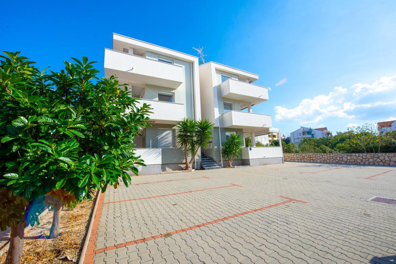 Apartments Yoko Novalja Exterior foto