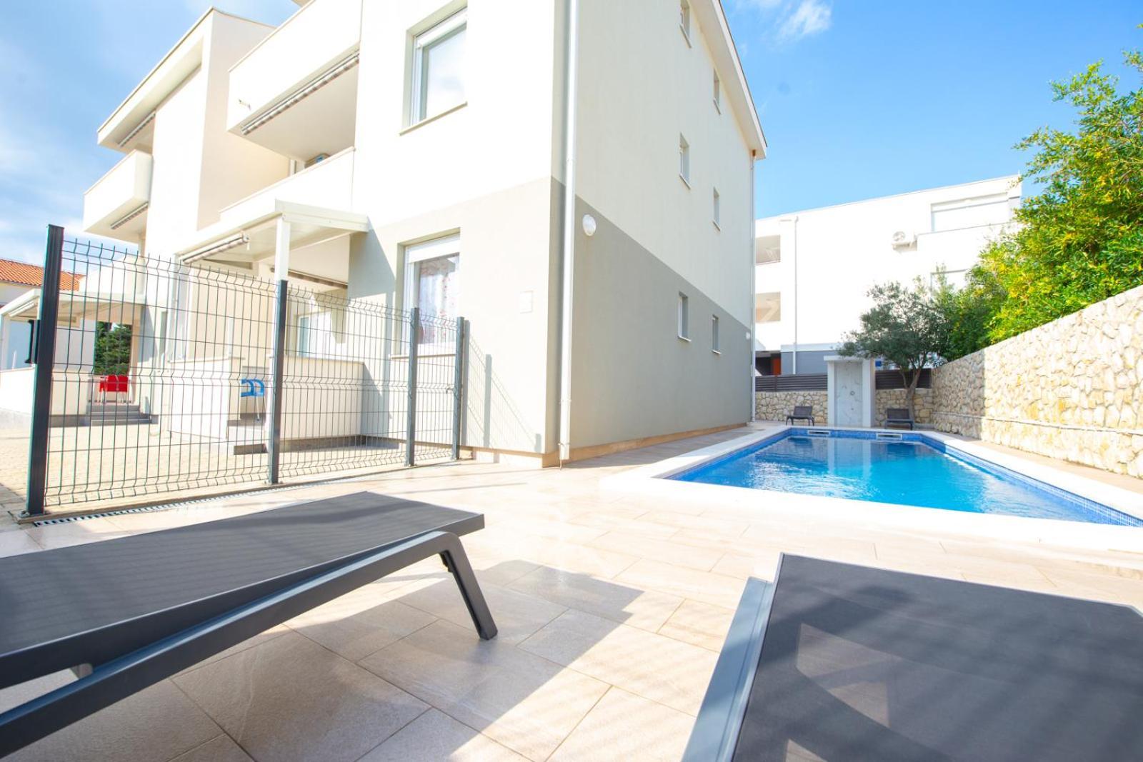 Apartments Yoko Novalja Exterior foto