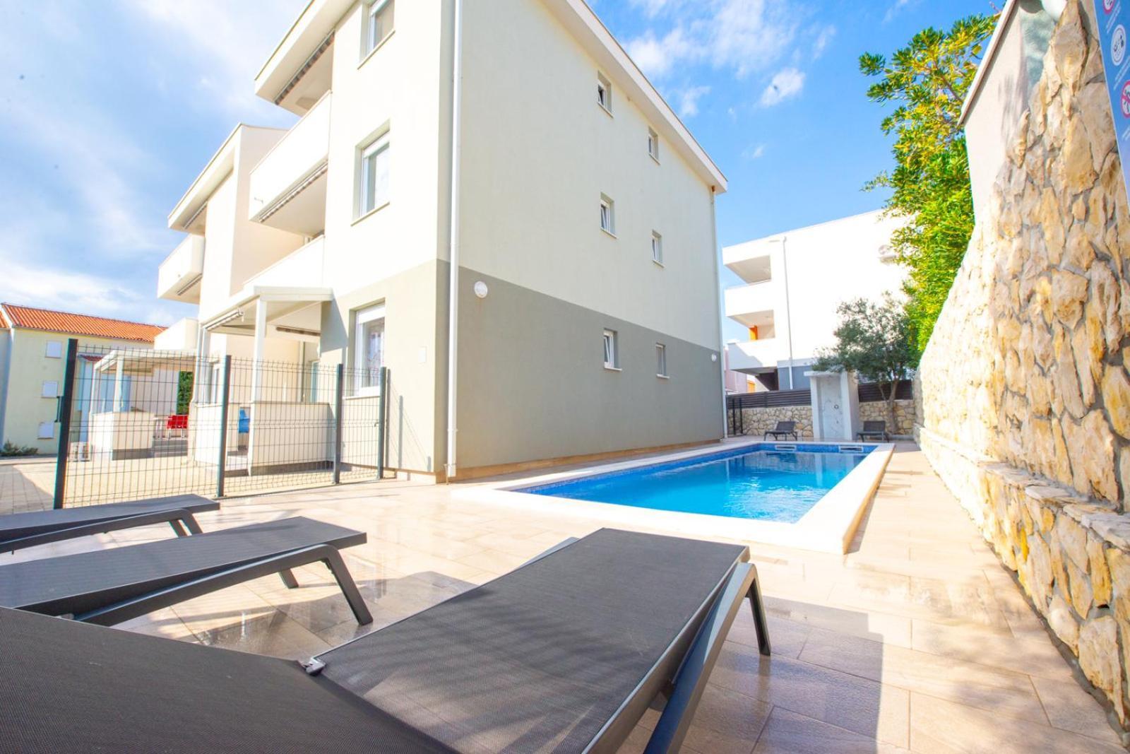 Apartments Yoko Novalja Exterior foto