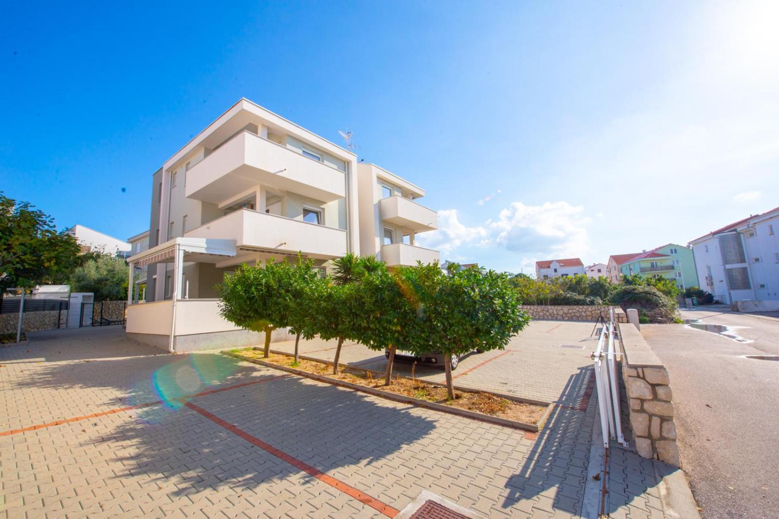 Apartments Yoko Novalja Exterior foto