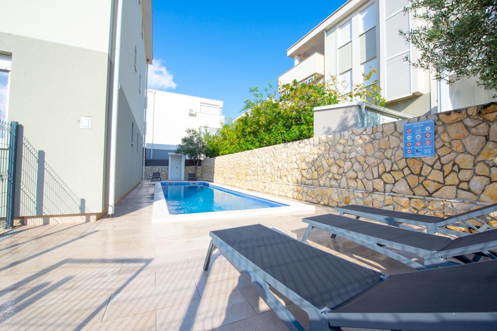 Apartments Yoko Novalja Exterior foto